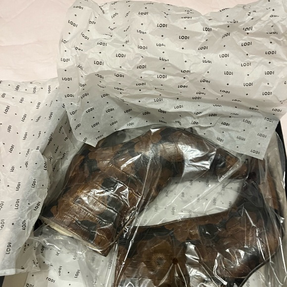 Lodi Booties Brand New In Box - Picture 13 of 14